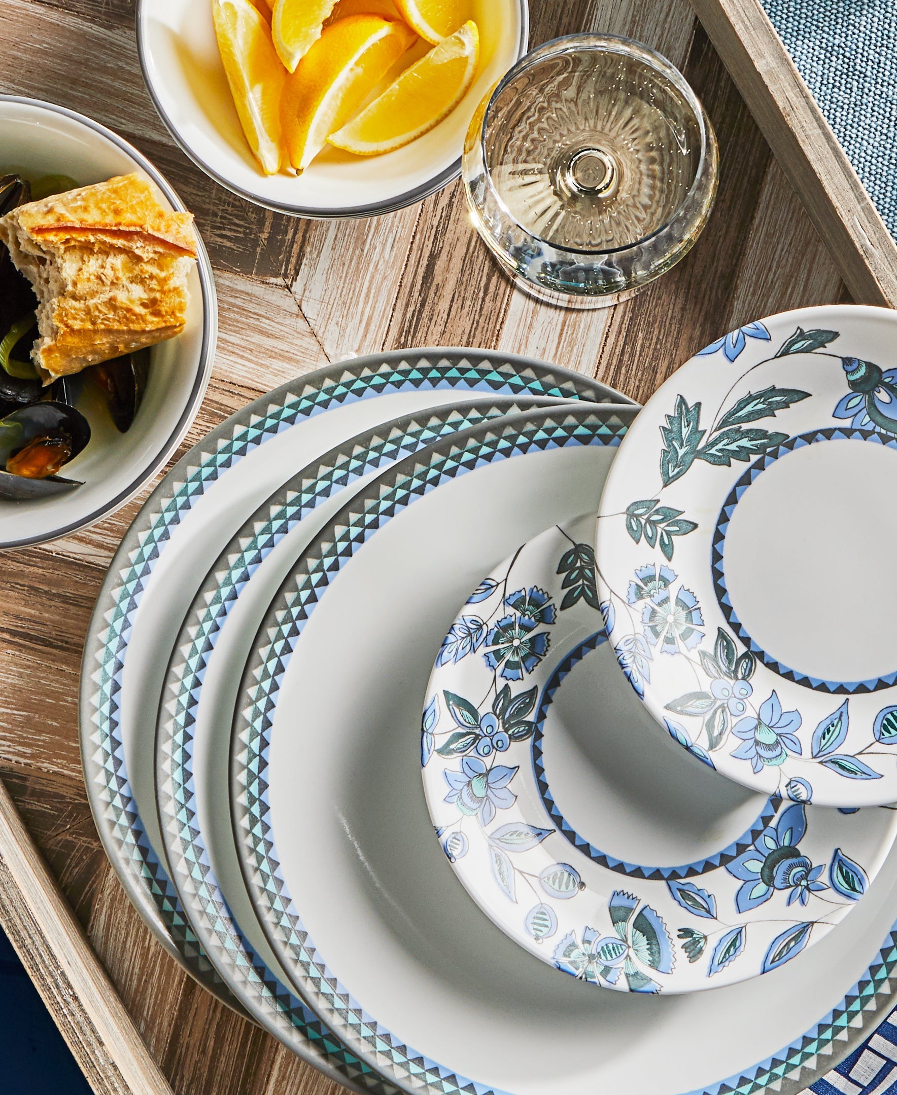 Corelle® Veranda 16-piece Dinnerware Set, Service for 4